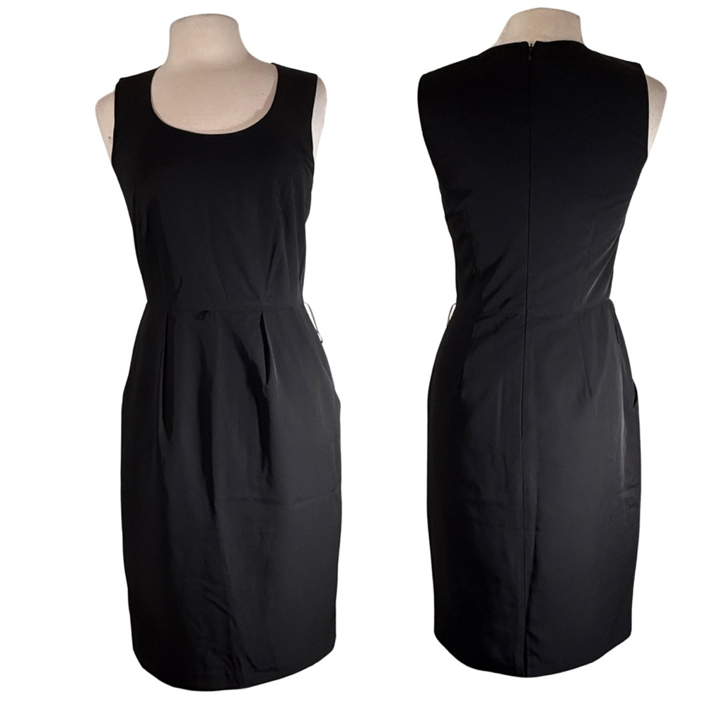 Calvin Klein Sz 6 Black Dress Scoop Neck Knee Length with Pockets and Beltloops